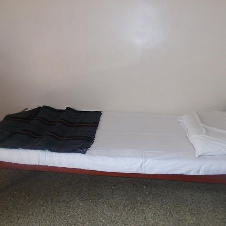 Modern Hotel Bangalore Eksteriør bilde