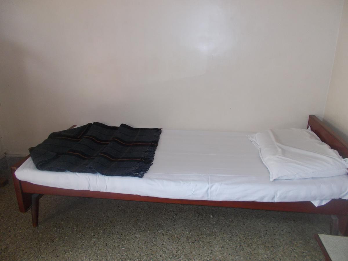 Modern Hotel Bangalore Eksteriør bilde