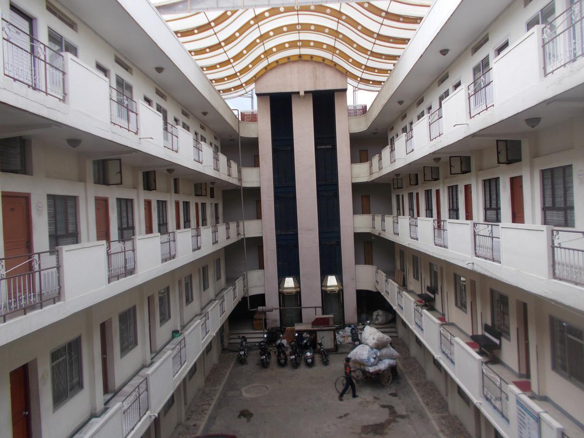 Modern Hotel Bangalore Eksteriør bilde