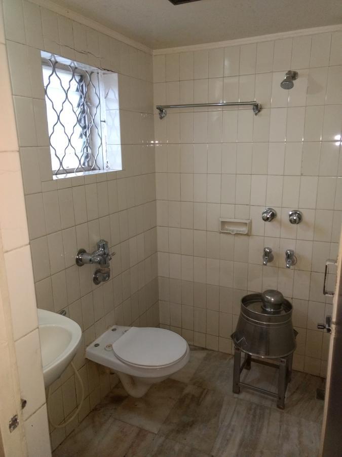Modern Hotel Bangalore Eksteriør bilde