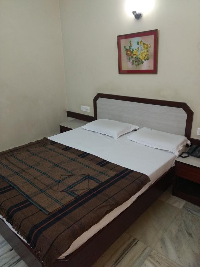 Modern Hotel Bangalore Eksteriør bilde