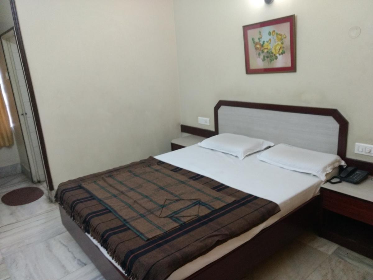 Modern Hotel Bangalore Eksteriør bilde